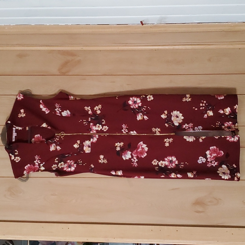 V-Neck Burgandy Dress Size L